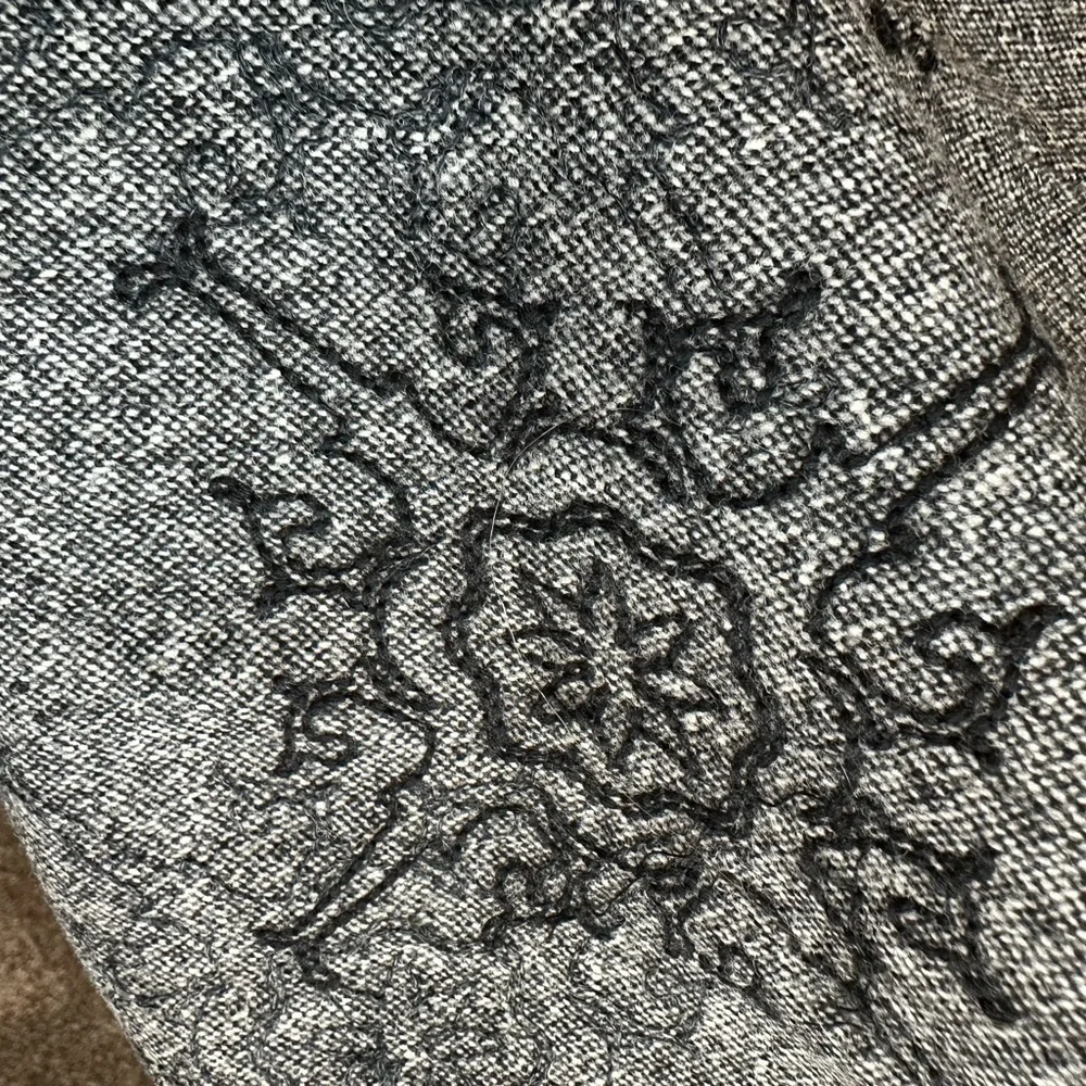 Eddie Bauer Wool Blend Embroidered A-Line Skirt Gray Tweed Size 10
